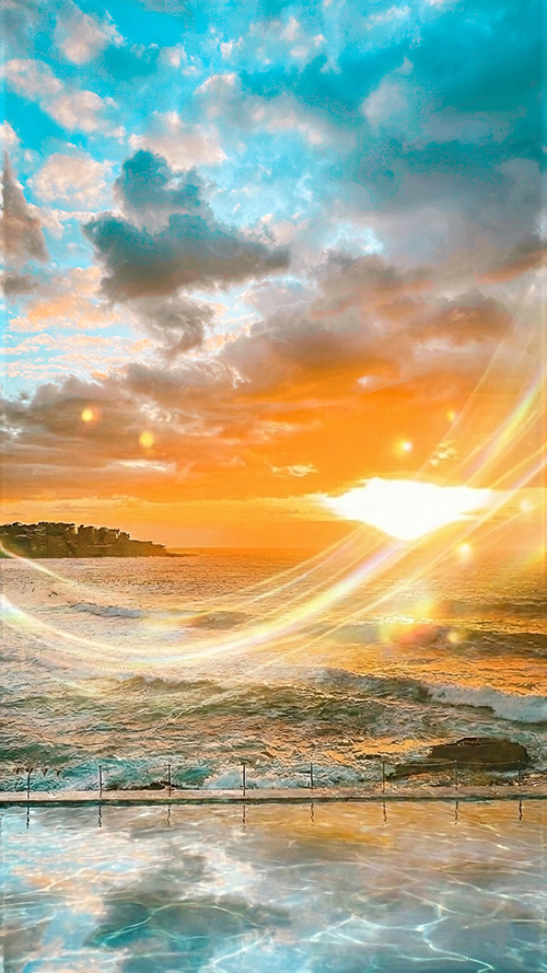 TikTok/YouTubeショートの背景にも使えるおしゃれな画像：黄金色の夕日が差し込む海辺のインフィニティプールと神秘的な光